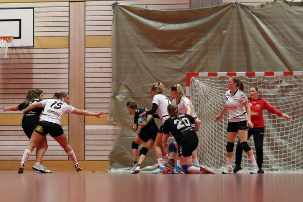 Frauen 1 I 151
